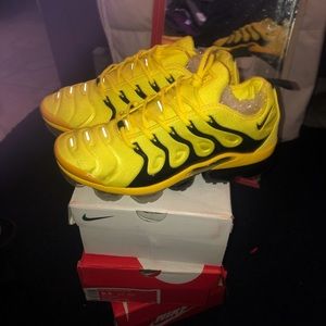 New AirMax tan plus shoes